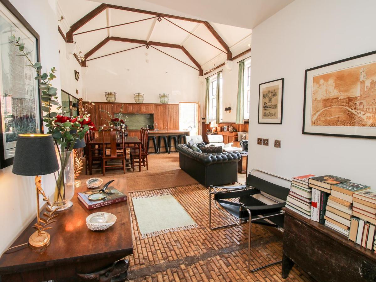 Chetwynd Lodge Stafford Extérieur photo
