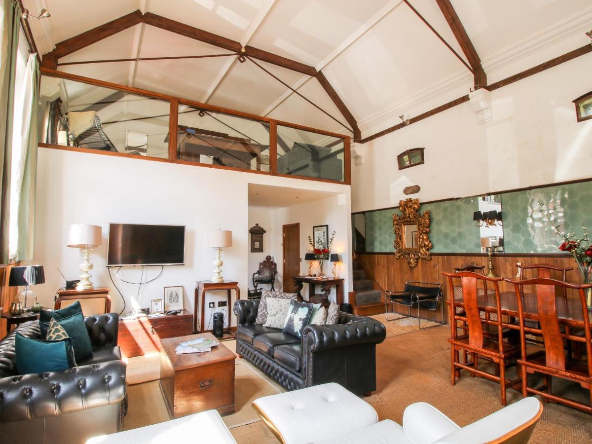 Chetwynd Lodge Stafford Extérieur photo