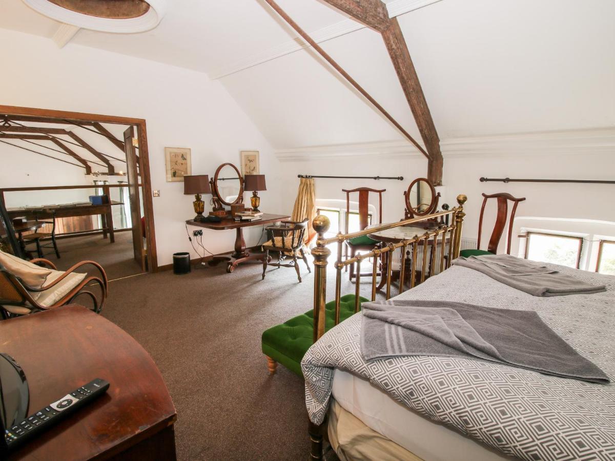 Chetwynd Lodge Stafford Extérieur photo