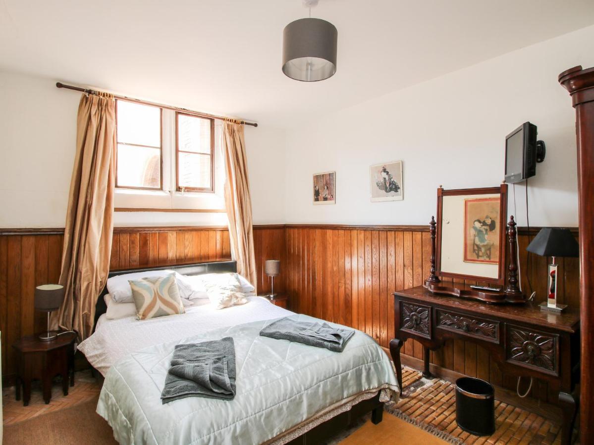 Chetwynd Lodge Stafford Extérieur photo